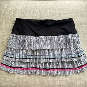 Lucky in Love Pleated Tiered Golf Tennis Skort Size Large